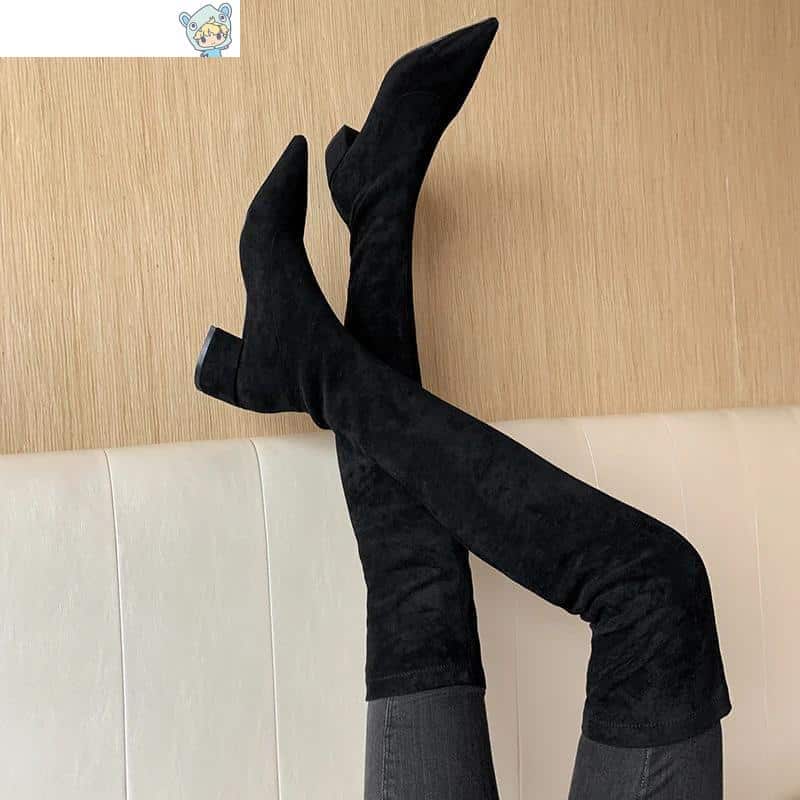 Hohe Stretch-Stiefel mit dicker Ferse aus Wildleder 2 1327721672