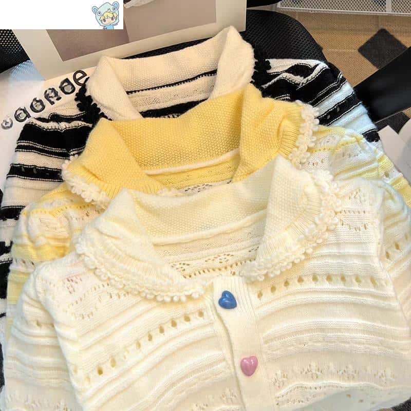 Herbstlicher gestrickter Cardigan mit süßem Peter Pan Kragen und Herzen-Knopfleiste 6 1638551316