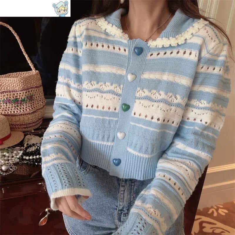 Herbstlicher gestrickter Cardigan mit süßem Peter Pan Kragen und Herzen-Knopfleiste 4 1672968440