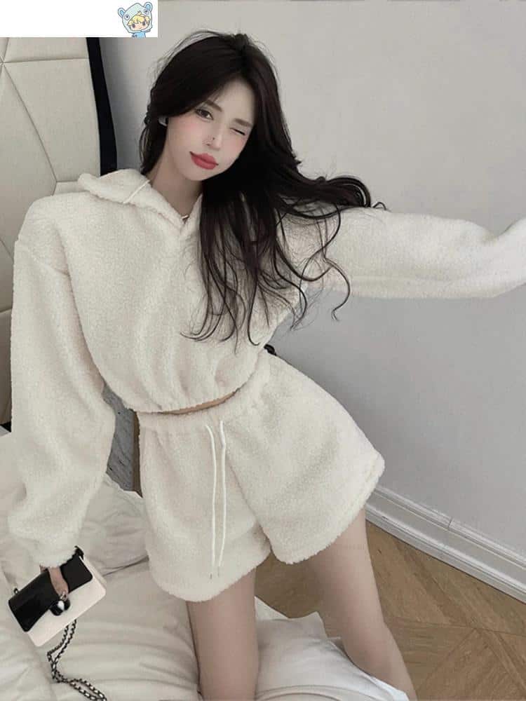 DaKawaii Plüsch Bäreohren Kapuzenpullover Shorts Set 4 661480697