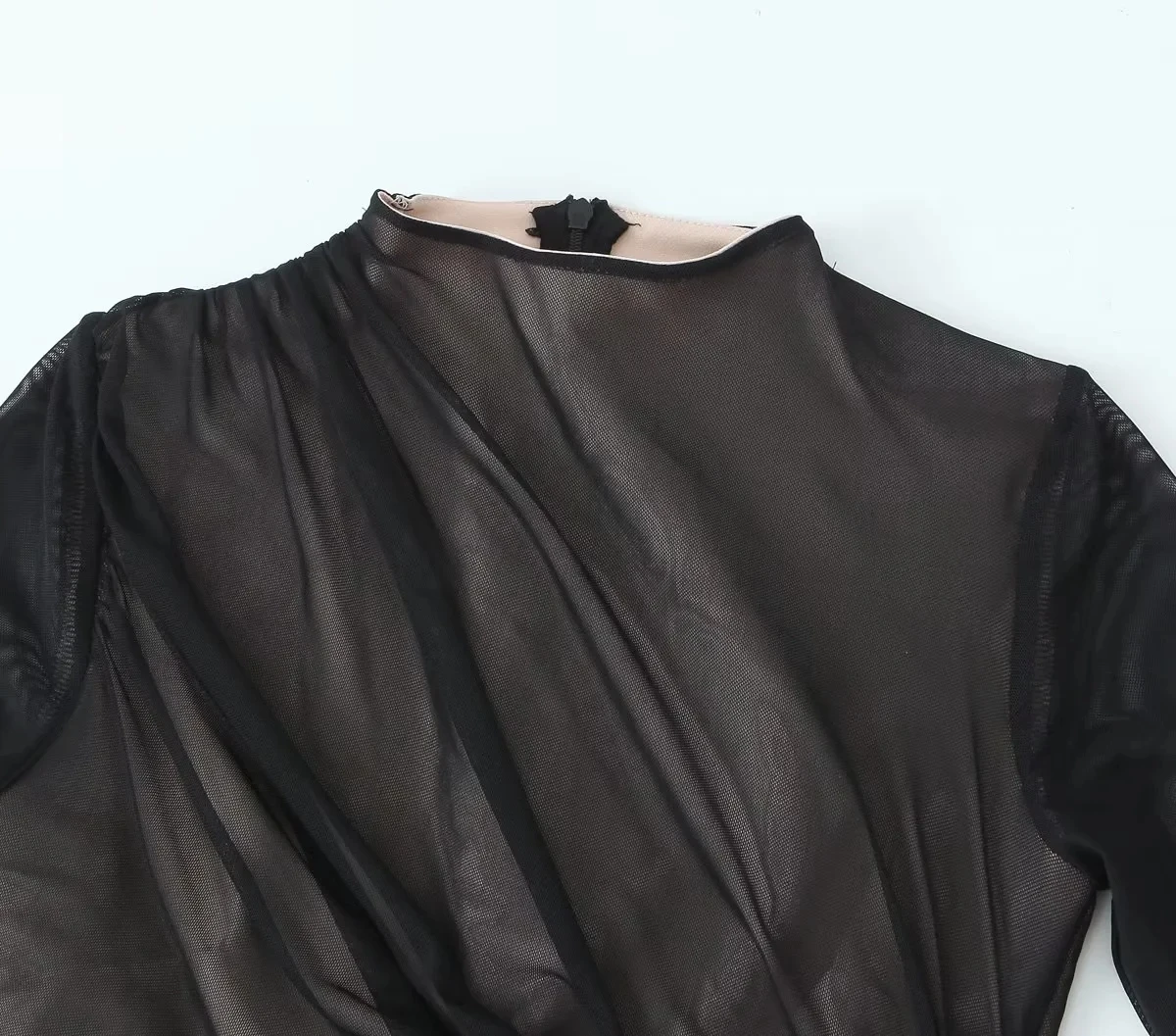 Schwarzer Netz-Bodysuit mit Rüschen und Stehkragen 29 1132778213