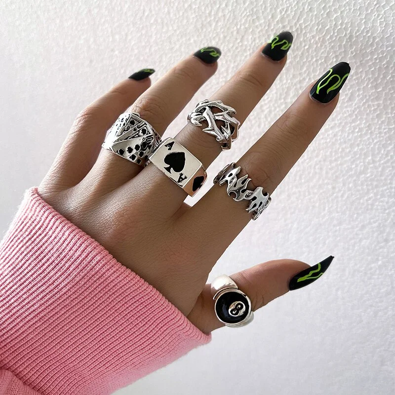 Punk Gothic Herz Ring Set Schwarz Würfel Spaten Ass Silber Retro Strass Charme Finger Schmuck 22 1596692488