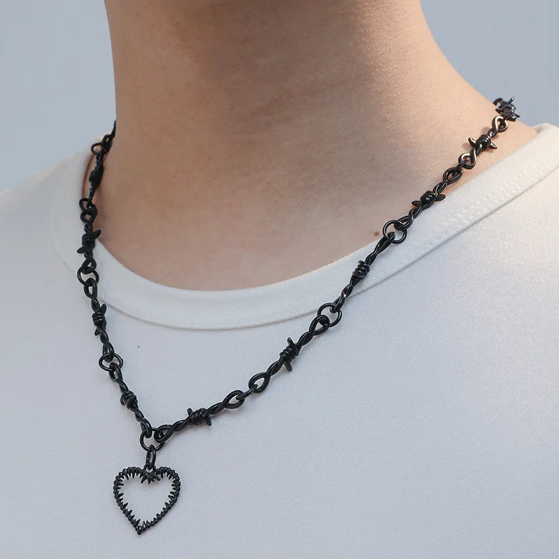 Neuer koreanischer Mode Punk Hollow Flame Love Anhänger Halskette - Coole Geschenk Schmuck 41 221010958