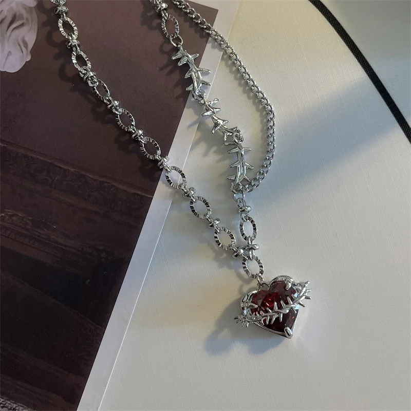 Neuer koreanischer Mode Punk Hollow Flame Love Anhänger Halskette - Coole Geschenk Schmuck 37 3148211742